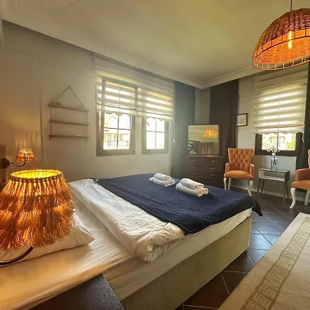 Lycian 3 2 Living - Great Location *